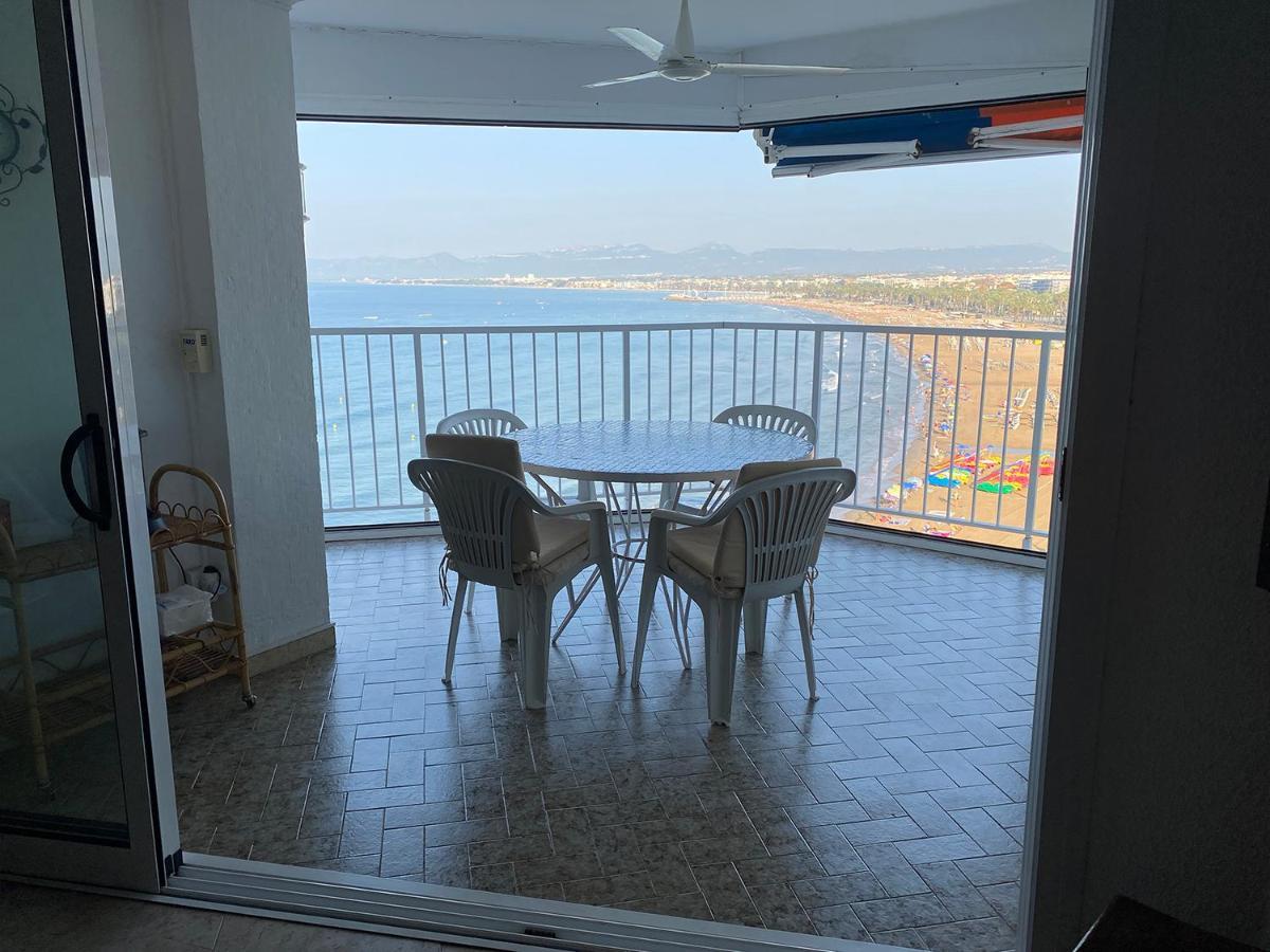 Appartement Spacieux, Front De Mer, Vue Splendide Salou Bagian luar foto